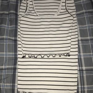 2 piece outfit. New. Casual fit.